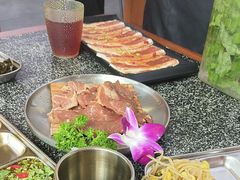 -红泥小火炉·东北泥炉烤肉(天一旗舰店)