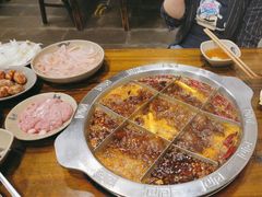 -洞亭火锅(防空洞总店)