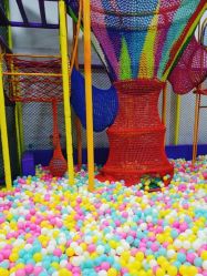 -蹦贝运动中心·蹦床·攀岩·闯关(龙岗店)