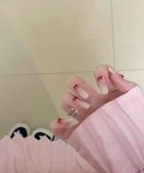 -赢韵美甲美睫瑞士净斑中心