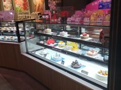 面包甜点陈列柜-巴黎贝甜(龙之梦购物中心虹口店)