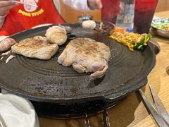 -江南猪肉商会无限续吃(弘大店)