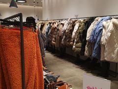-URBAN REVIVO(西安Momopark店)