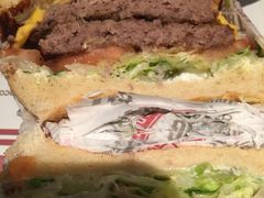 -The Habit Burger Grill 哈比特汉堡(复兴soho店)