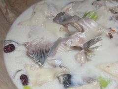 -滇香肴·云南菜蒸汽石锅鱼(云南北路店)