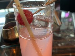 -OZONE 顶楼酒吧(香港丽思卡尔顿酒店)