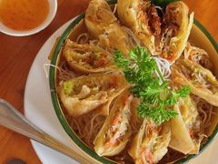 -Chom Cafe and Restaurant