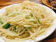 青椒土豆丝-鸡哈豆花(梅西广场店)
