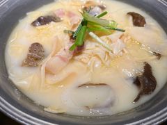 -蜜桃餐厅·伴山(湖滨商业街店)