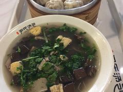 鸭血粉丝-百年尹氏汤包(湖南路狮子桥店)