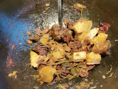 -万里闯关东铁锅炖菜馆(高新旗舰店)