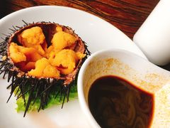生吃海胆-海味当家·蒸锅海鲜(星海公园店)