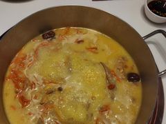 -洪氏嗨捞·猪肚鸡火锅(阳光天地店)