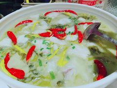 老坛酸菜鱼-洛缦音乐餐厅(工业展览馆万象城店)