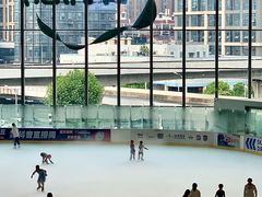 -冠军冰场CHAMPION RINK(凯德广场店)