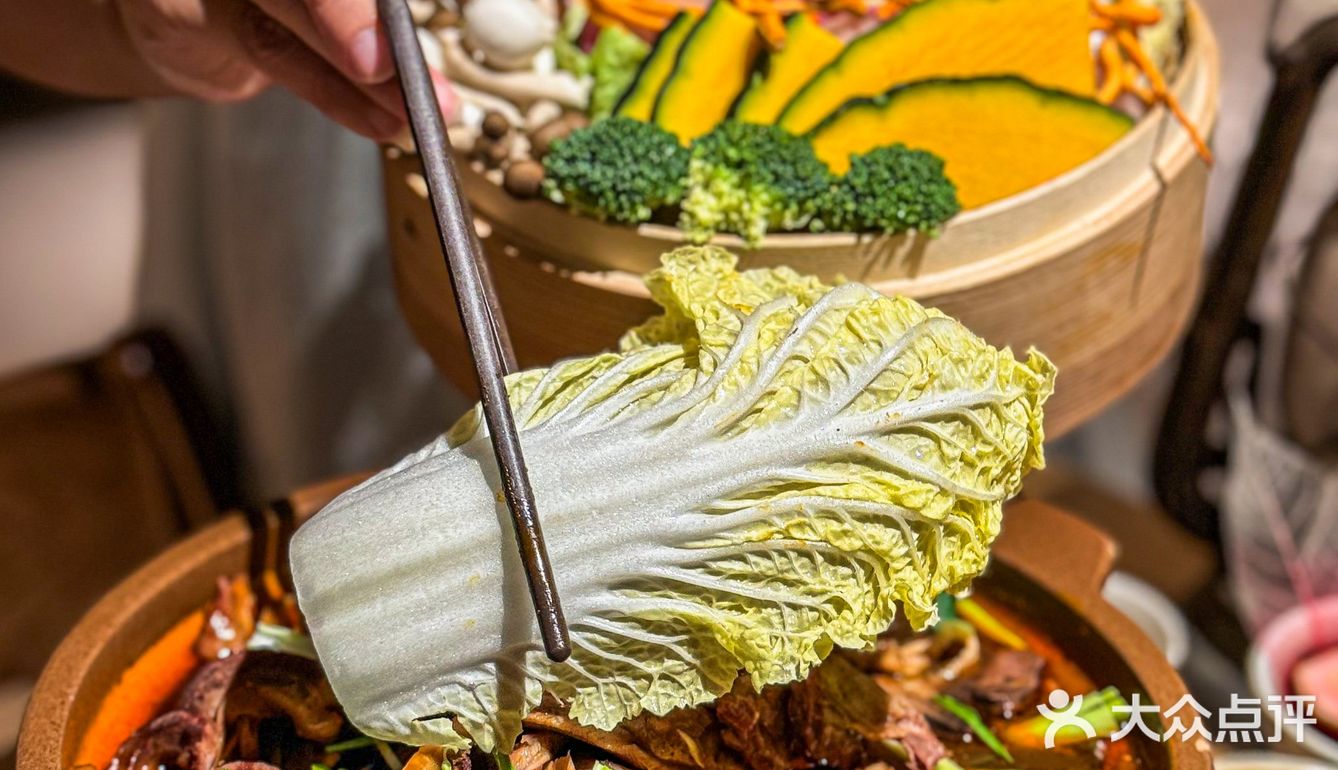 汉口江滩边！吃到了会来无数次的牛杂煲！