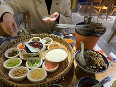 -包整·丝娃娃(一览甲秀楼风景店)