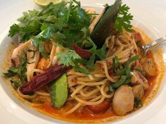 -Chom Cafe and Restaurant