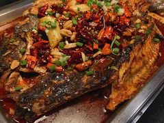 -鸣记脆皮烤鱼·海鲜烤鱼(三八广场店)