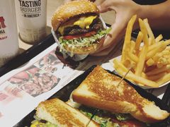 -The Habit Burger Grill 哈比特汉堡(复兴soho店)