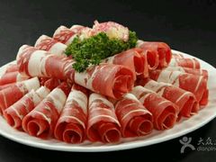 -洞庭洲·防空洞火锅·烧烤·铜锅涮肉(新百广场店)