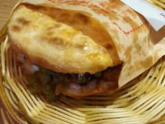 孜然肉夹馍-姐弟俩土豆粉(西安小寨店)