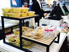 面包甜点陈列柜-皇家美孚·蛋糕外送(东部佳世客店)