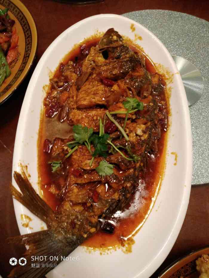 荣府家宴-"价廉物美,菜做的可以.我们等位等了很久,."-大众点评移动版