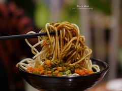 热干面-莲餐厅·湖北菜·藕汤是头牌(愚园路店)