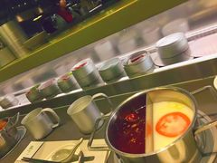 番茄酸汤锅底-壹小馆.皇城老妈(成都太古里店)