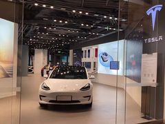 -TESLA 特斯拉(上海太古汇体验店)