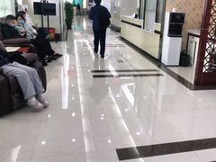 -茂菊口腔连锁(浦东南路店)