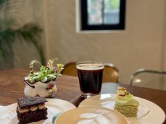 -Fridi Patisserie Cafe