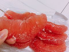 红心西柚-每日新鲜水果吧(黄浦来福士店)