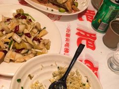 -肥肥虾庄·金牌油焖大虾(汉口城市广场店)