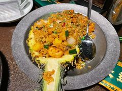 -曼听小寨海鲜烧烤·大连辣炒大王(盖州街店)