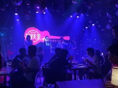 -胡桃里乐队酒馆