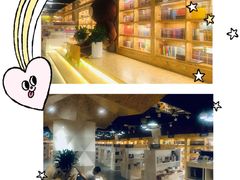 -新华里咖啡书吧(新华书店小寨店)