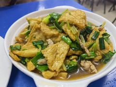 芹菜炒豆腐干-老杨饭店(万科里店)