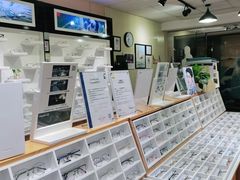 -MiRi眼镜·蔡司·星趣控·尼康控优点视觉合作店(南京东路店)