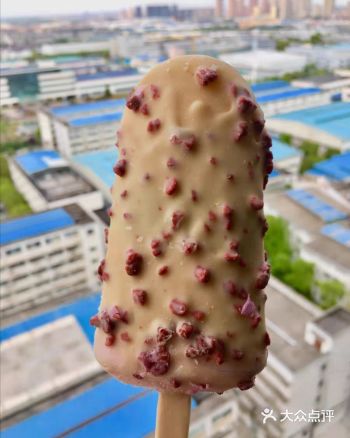 #小章鱼探店#  零食分享～巧乐兹经典巧丝绒