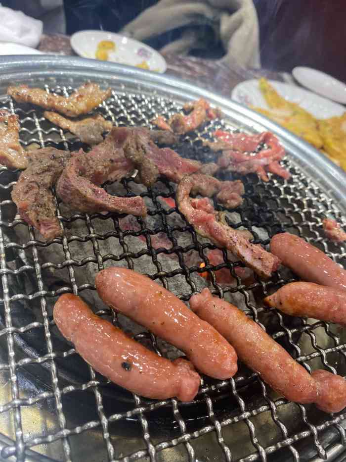 啊美丽炭火烤肉(铁百店)