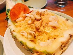 菠萝海鲜炒饭-mango tree芒果树泰国餐厅(青岛万象城店)