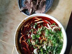 -清真·马安军辣子牛肉面