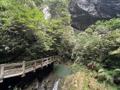 -龙水峡地缝景区