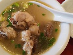 -鲁朗纳麦石锅鸡庄园