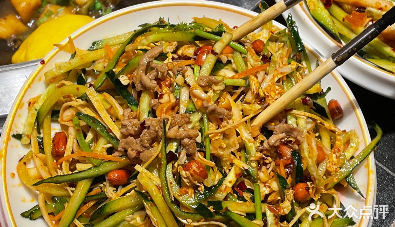 一周去三次！！这家铁锅炖真的香！！