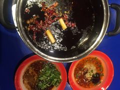 -马路边边火锅串串(观前街店)