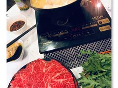 -鲜入围煮花胶鸡海鲜火锅