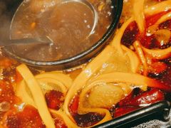 -老牌坊云南鱼豆花火锅(哈西万达店)